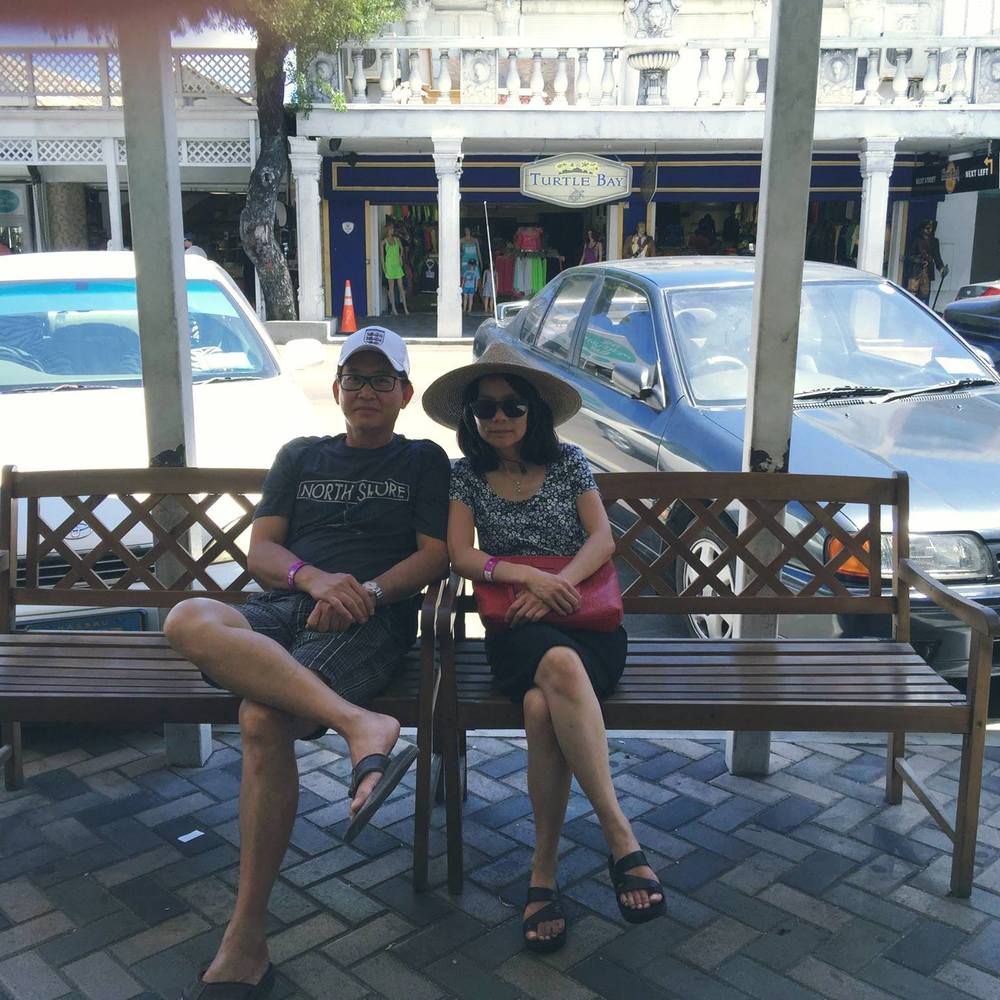 Meet your Posher, Vida